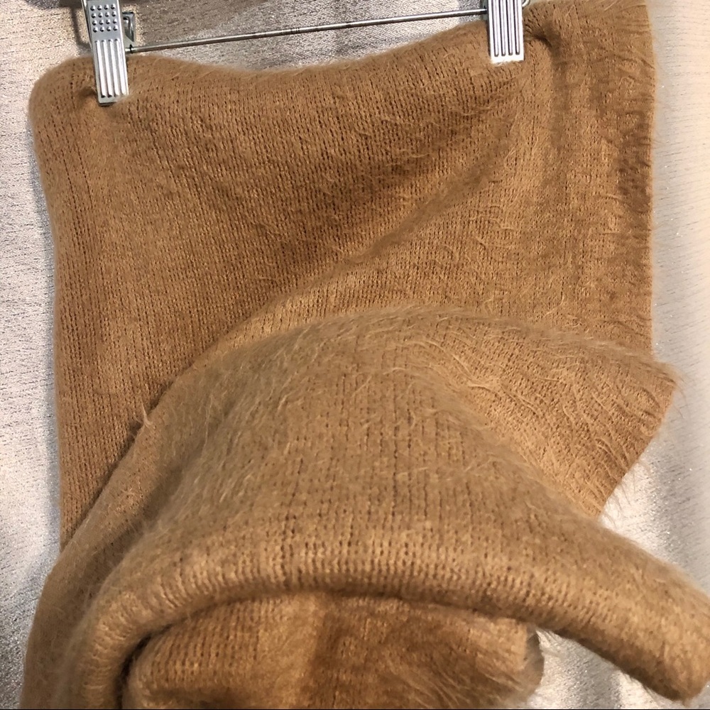 H&M Infinity Scarf - Picture 3 of 3